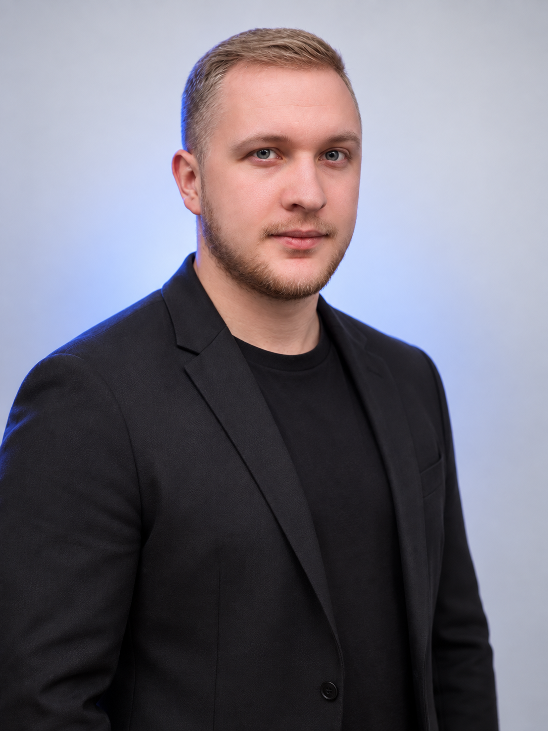 Влад Никишин